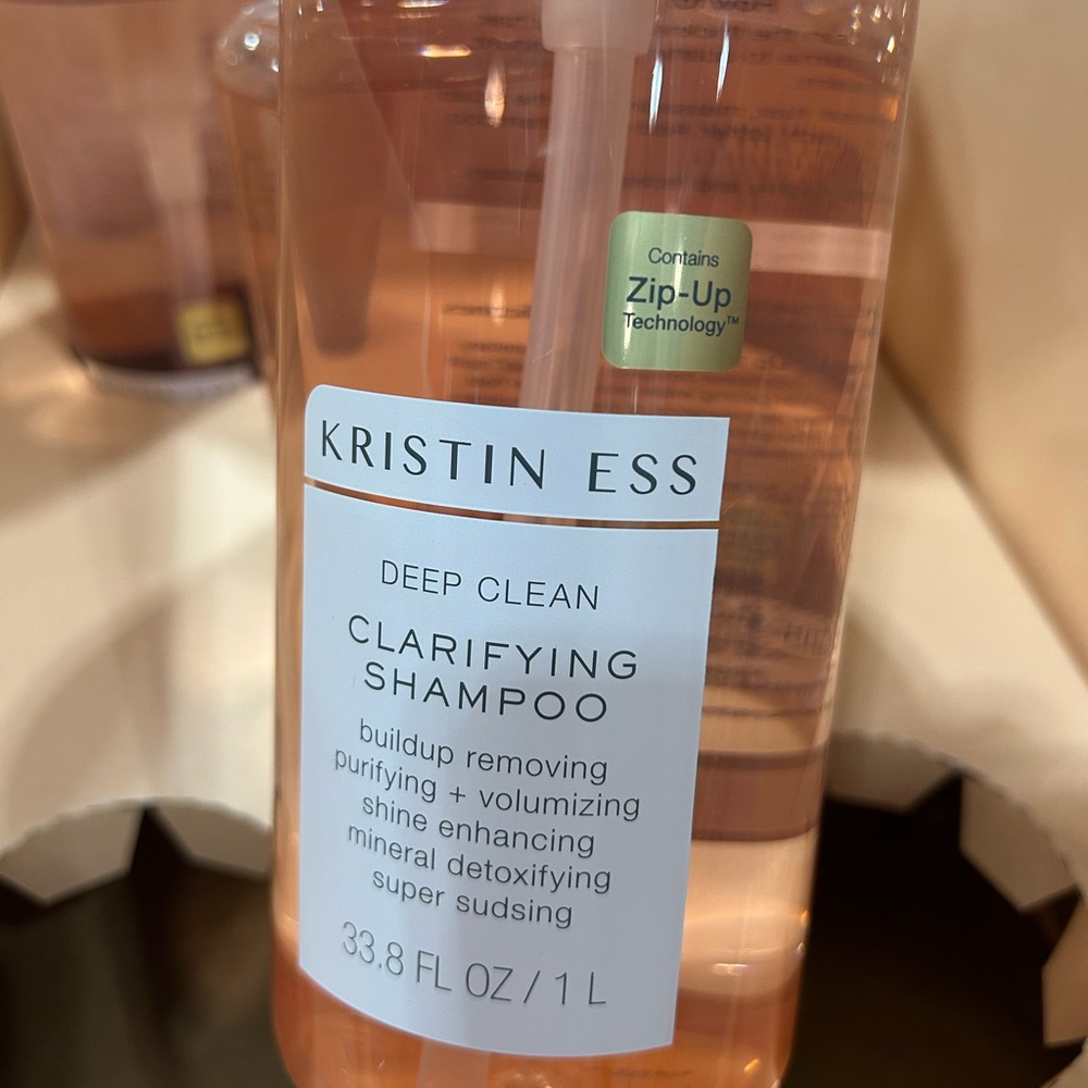 Kristin Ess Deep Clean Clarifying Shampoo - sealed family value size new
